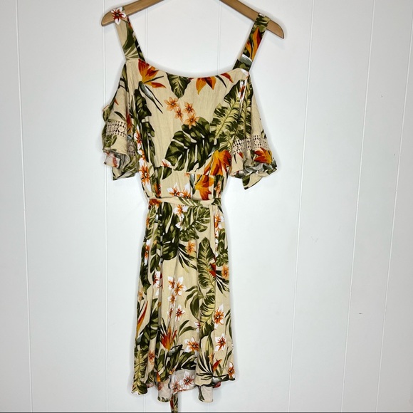 NWT City Chic Floral Maui Dress Cold Shoulder Plus Sz S/16 - Picture 3 of 8